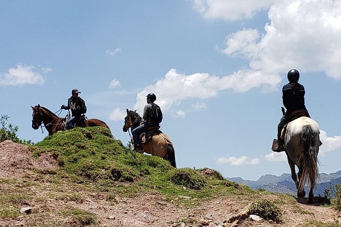 Horseback Tour in cusco to Temple of the Moon & Hidden temples - What the riding feels like for beginners