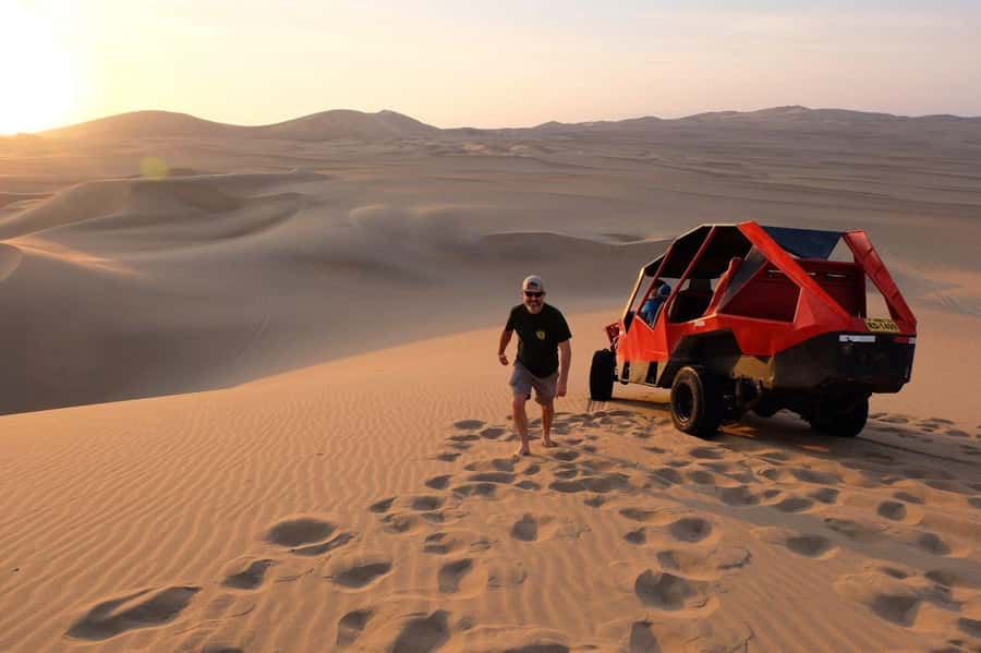 Huacachina: Sandboarding and 4x4 Desert Adventure - Leaving Huacachina Oasis for the dunes