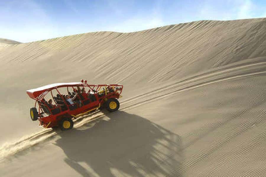 Huacachina: Sandboarding and 4x4 Desert Adventure - Learning to sandboard on the first dune