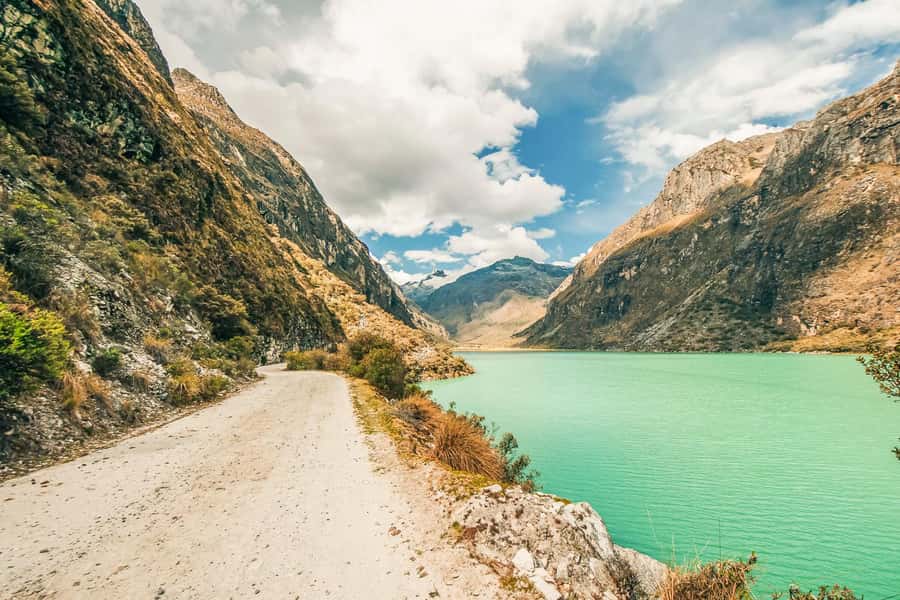 Huaraz: 3-hour Trek to Laguna 69 with Optional Lunch - Starting the 8-kilometer hike at Cebollapampa