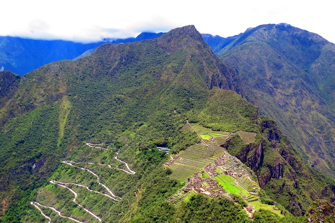 Huayna Picchu and Machu Picchu from Cusco Full day - The 30-minute bus up to Machu Picchu