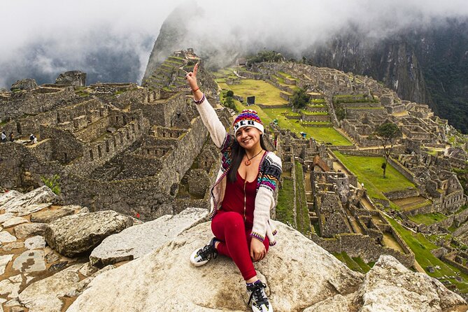 Humantay Lake, Machu Picchu by train and Rainbow Mountain 3 days in Cusco - What is included, and what you still pay for