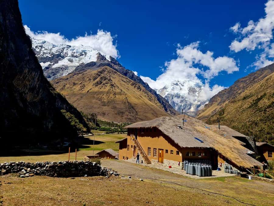 Humantay Lake – Tour with Guide, Breakfast & Lunch - Guides, language, and group comfort