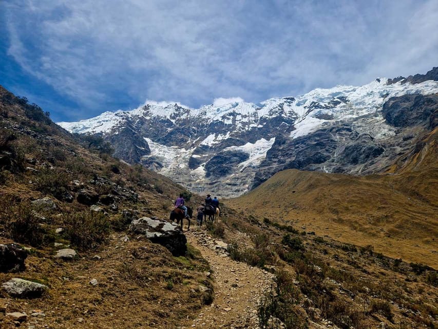 Humantay Lake – Tour with Guide, Breakfast & Lunch - Soraypampa and the opening of the Salkantay Trail