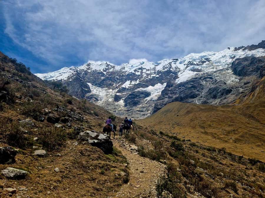 Humantay Lake – Tour with Guide, Breakfast & Lunch - The early pickup from Cusco