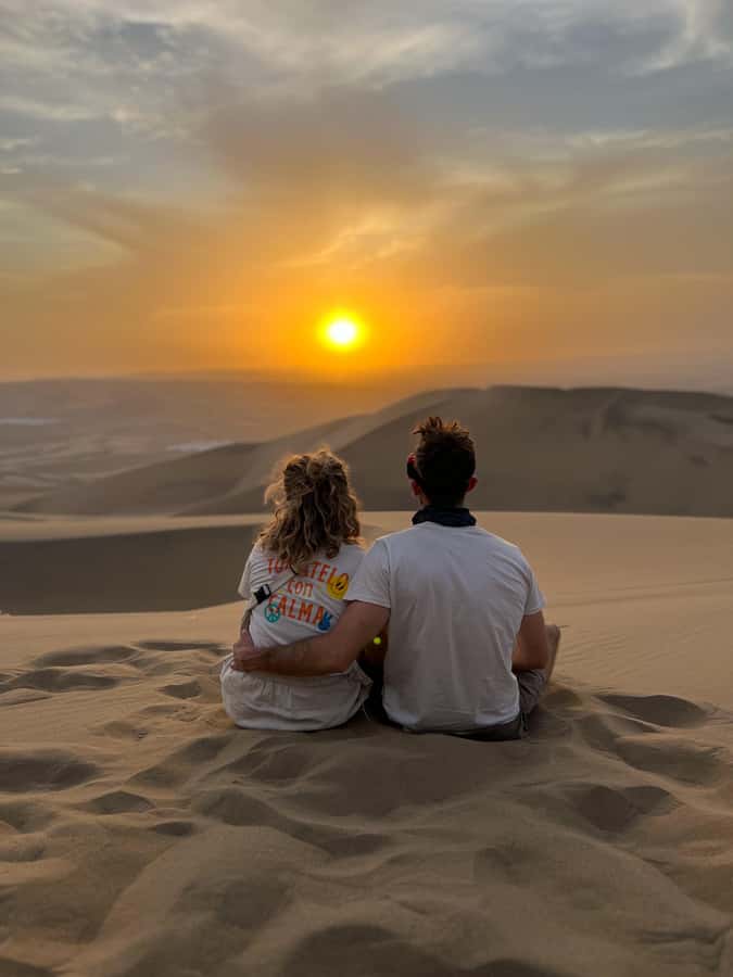 Ica/Huacachina: Crazy buggy in the dunes at sunset + sand sled - Sandboarding down as many as five slopes