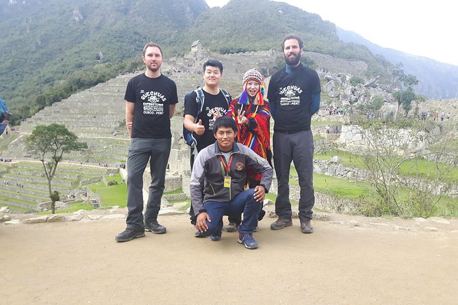 Inca Jungle Trail 4 Days to Machu Picchu with Sky Lodge Dome - Day 1: Abra Malaga by bike, then into the jungle