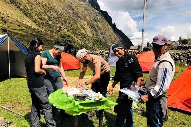 Inca Quarry Trail Trek to Machu Picchu 4-Day - Day 1: Petroglyphs, Ñaupa Iglesia, and Perolniyoq Waterfall