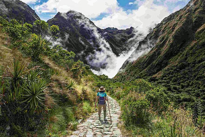 Inca Trail 4 Days and 3 Nights to Machu Picchu - Day 1: From KM 82 to Wayllabamba