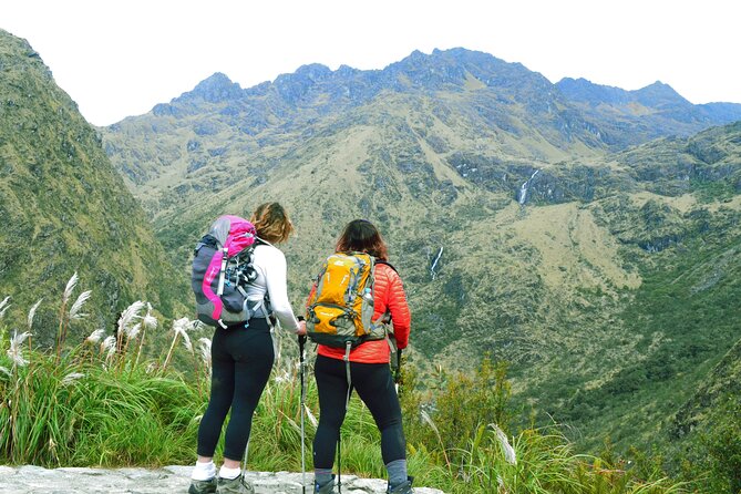 Inca Trail hike 4 days to Machu Picchu with panoramic Train - Day 1: From Km 82 to Ayapata