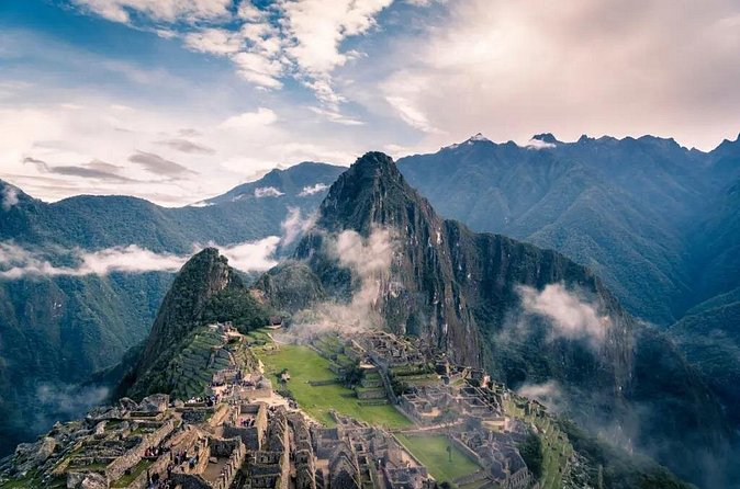 Inca Trail to Machu Picchu (4 Days) - Day 4: Entering Machu Picchu through the Sun Gate