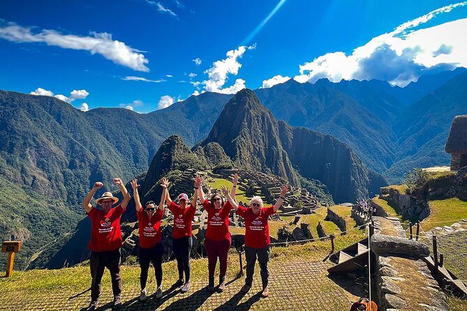 Inca Trail To Machu Picchu - Day one: Kilometer 82 to Wayllabamba