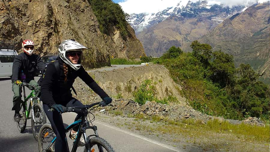 Inka Jungle trek to Machu Picchu 3 D/ 2 N - Day 2: Ziplining, jungle walking, and the railway path