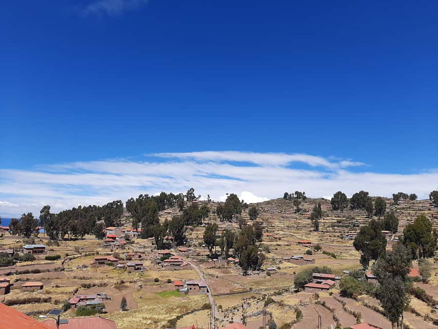 LAKE TITICACA 2-DAY EXCURSION: UROS AMANTANI AND TAQUILE + 3 MEALS - Uros: a short introduction to floating island life