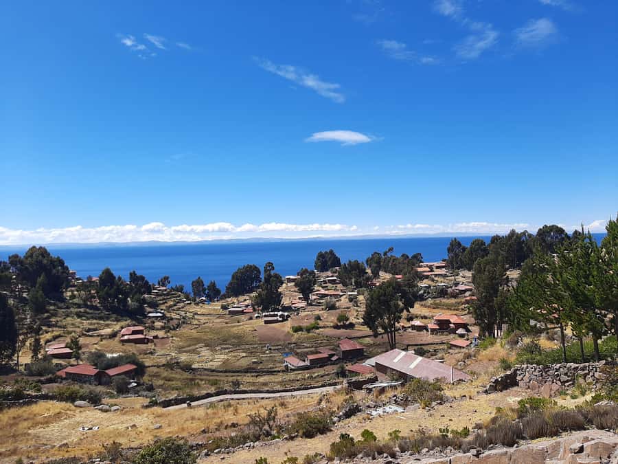 LAKE TITICACA 2-DAY EXCURSION: UROS AMANTANI AND TAQUILE + 3 MEALS - Lunch on Taquile is the main extra cost