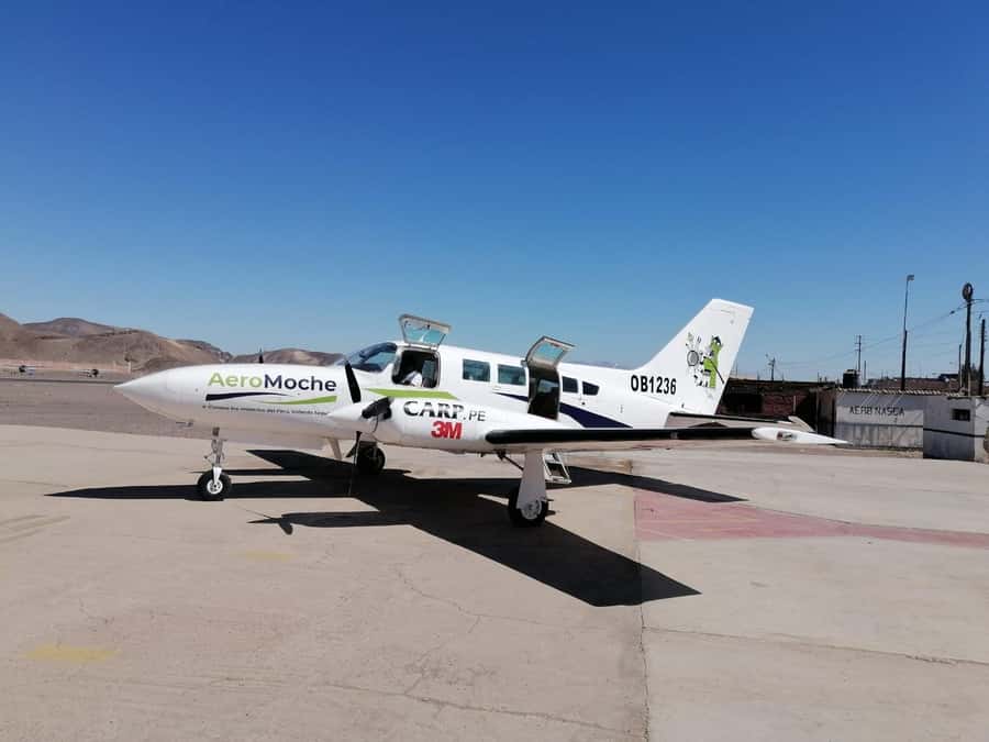 Lima: Ballestas & Huacachina Day Trip w/ Nazca Lines Flight - Huacachina: an oasis with a busy side