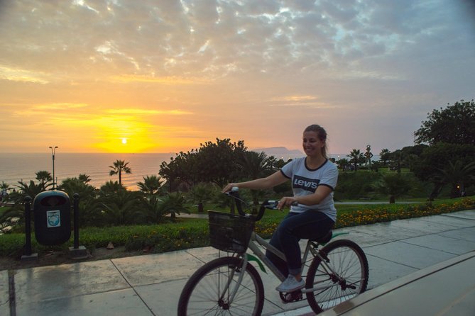 Lima Bike Tour Miraflores - Barranco + Huaca Pucllana! - Paragliding, the Park of Love, and Larcomar