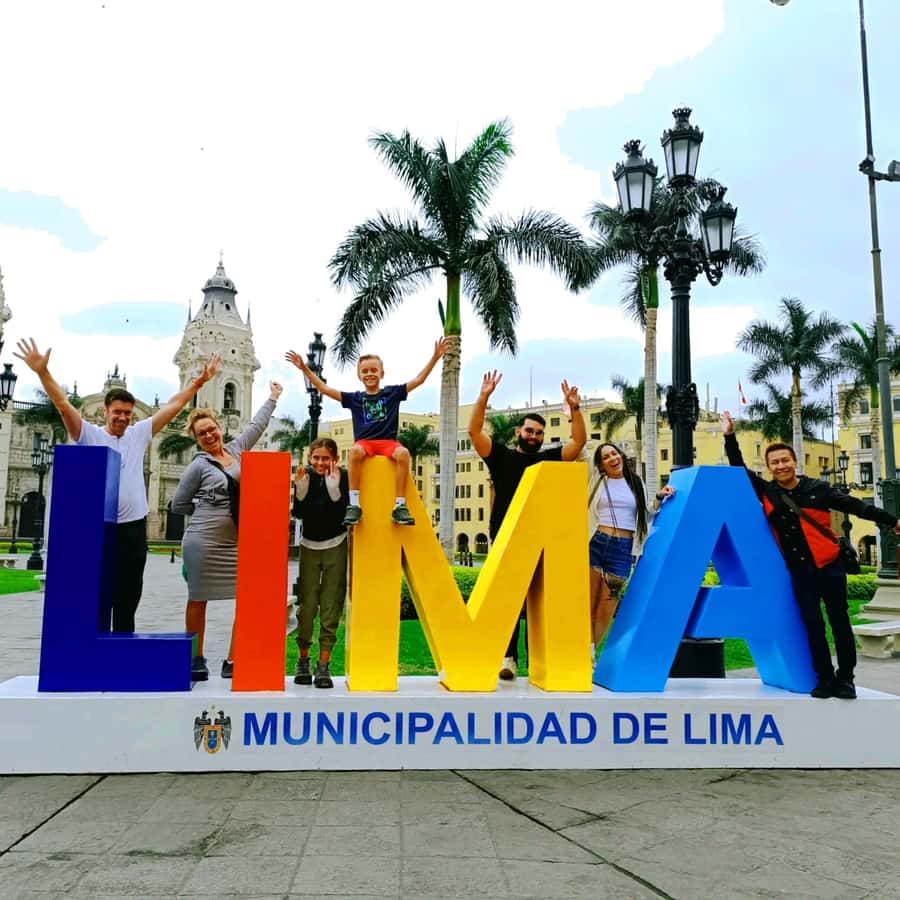 Lima: City Highlights Walking Tour & Catacombs - Key points at a glance