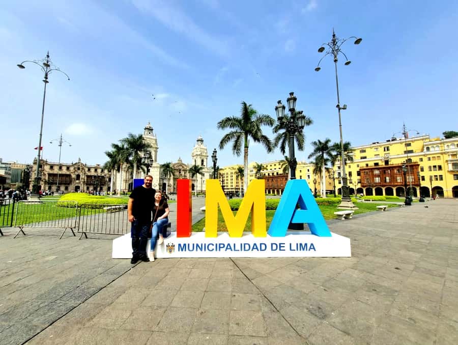 Lima: City Highlights Walking Tour & Catacombs - One hour at the Monastery of San Francisco