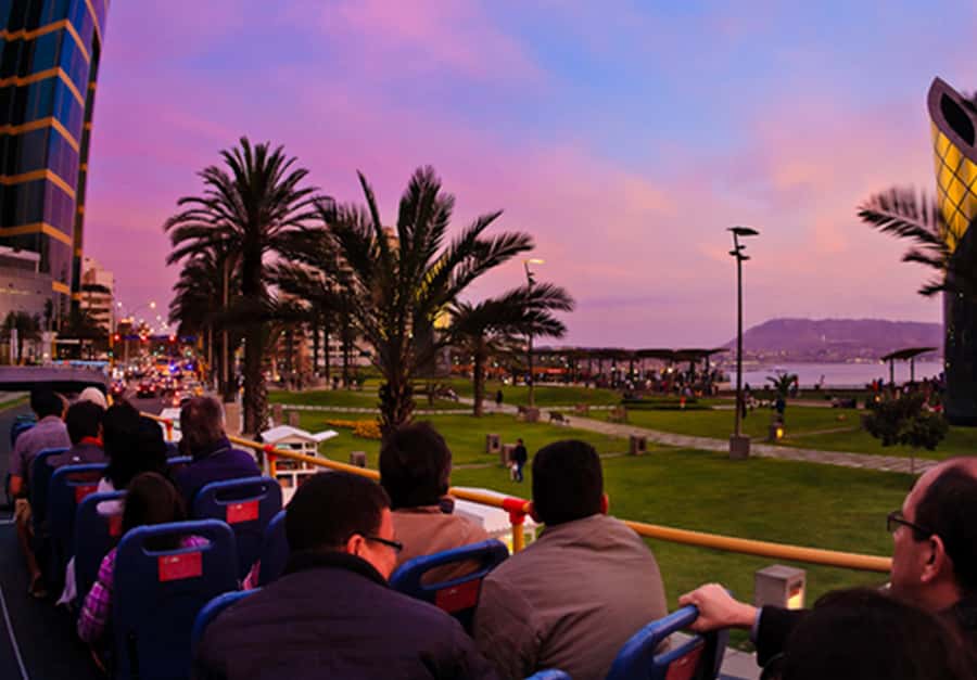 Lima : City tour 360° Panoramic bus - Sightseeing Tour - Plaza Mayor and Lima’s seat of power