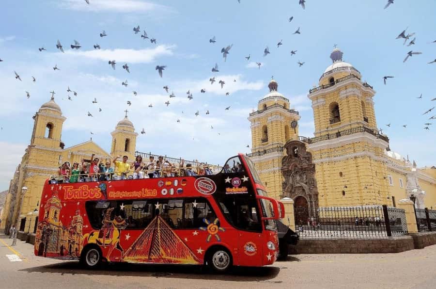 Lima : City tour 360° Panoramic bus - Sightseeing Tour - Starting in Miraflores at Av. Petit Thouars 5490