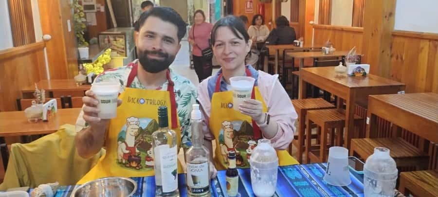 Lima: Cooking Workshop and Water Circuit Tour - Making a pisco sour from scratch