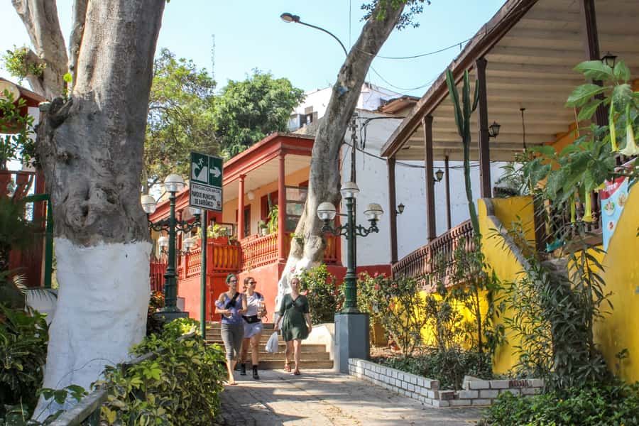 Lima Full-Day Main Attractions Tour - Pachacamac puts Lima’s oldest chapter first