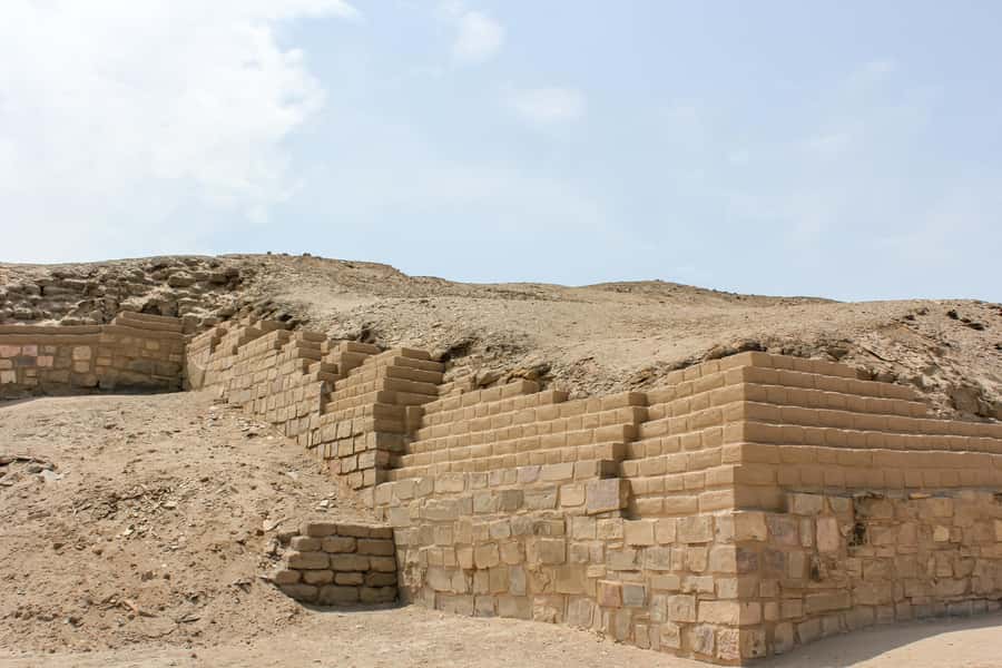Lima:Half-Day Pachacamac, Barranco & Chorrillos Private Tour - Barranco in 30 minutes: art, old buildings, and the Bridge of Sighs