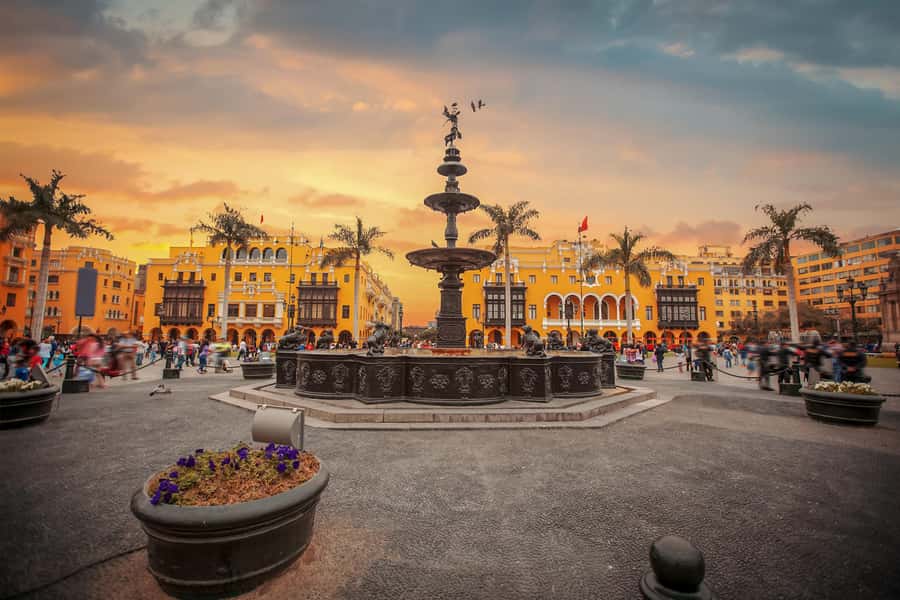 Lima: Historic Downtown, Miraflores & Catacombs Private Tour - A fast introduction to Lima’s many faces