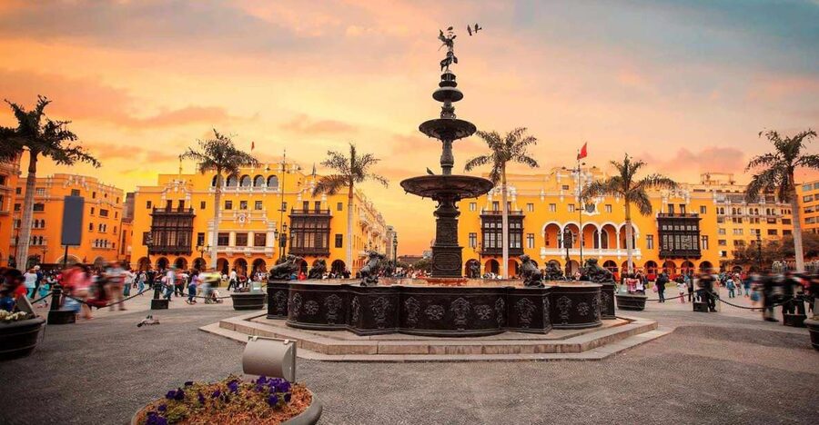Lima: Incredible City tour half day - Where the chocolate museum fits
