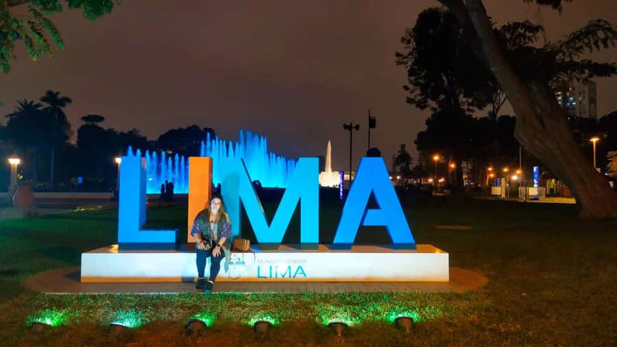 Lima: Magic Water Circuit Tour w/ Transfer & Ticket - Walking through the 1.5-hour fountain visit