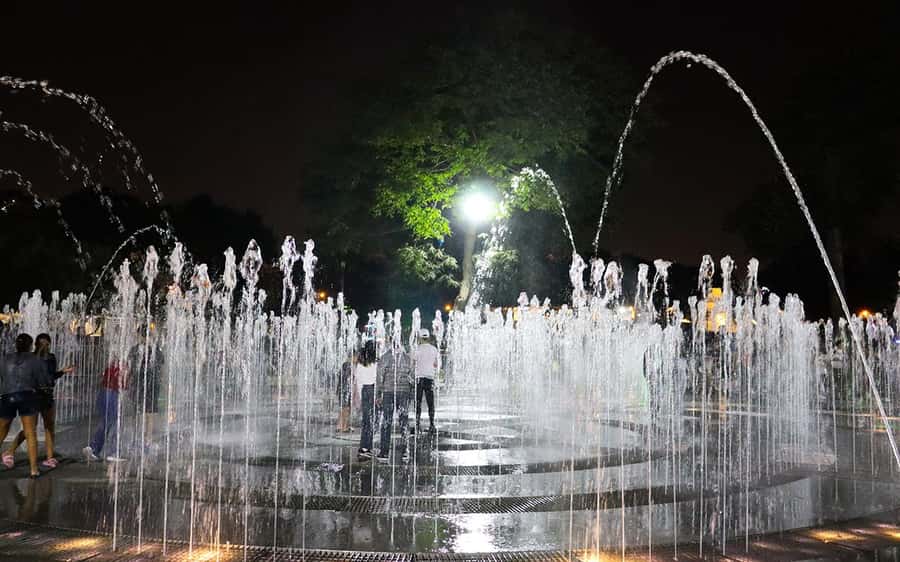 Lima: Magic Water Circuit Tour w/ Transfer & Ticket - Who will enjoy this evening most?