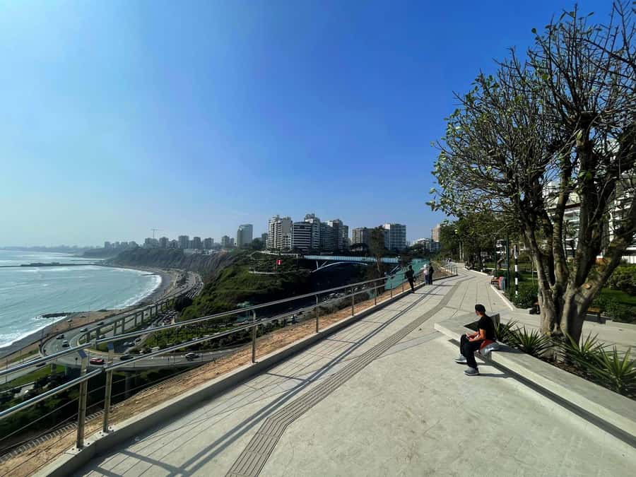 Lima: Miraflores & Barranco Guided Bike Tour - Barranco begins with art and a coffee stop