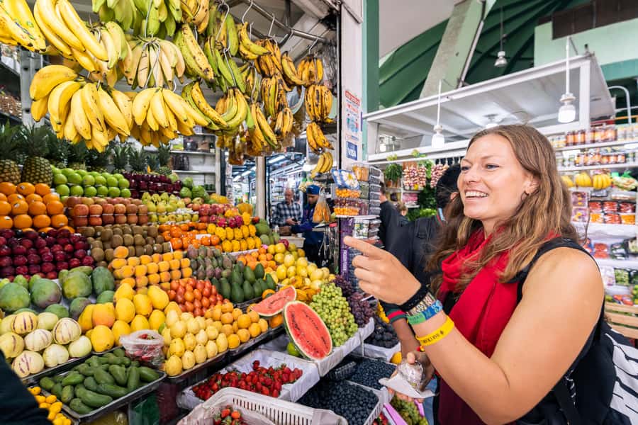Lima: Miraflores Trending Flavors Half-Day Walking Tour - The walking route and neighborhood feel