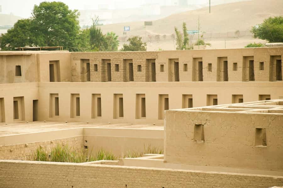 Lima: Pachacamac Ruins & Barranco Half-Day Guided Tour - How the guide shapes the experience