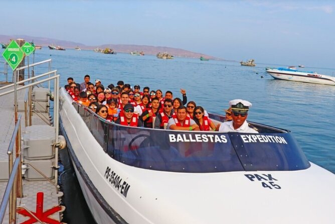 Lima : Paracas & Huacachina- Day to Islas Ballestas & Sandboard - Pisco Nietto and lunch near Ica