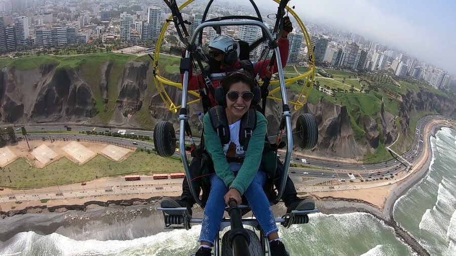 Lima: Paragliding Flight Over Costa Verde Districts - What the 15-minute flight feels like