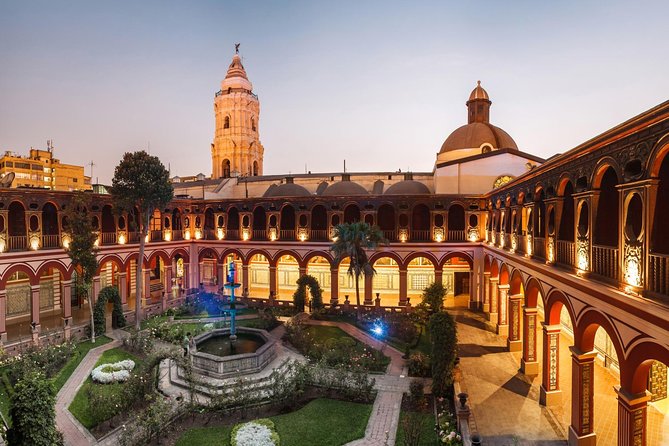 Lima's Vibrant Heritage: Exploring the City's Landmarks Half-day - Lima’s Main Square and the symbols of power