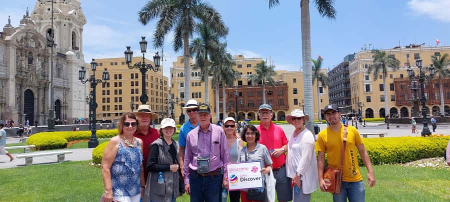 Lima: Shore excursion from the Port of Callao for Cruises - Lunch near the square, with time to breathe