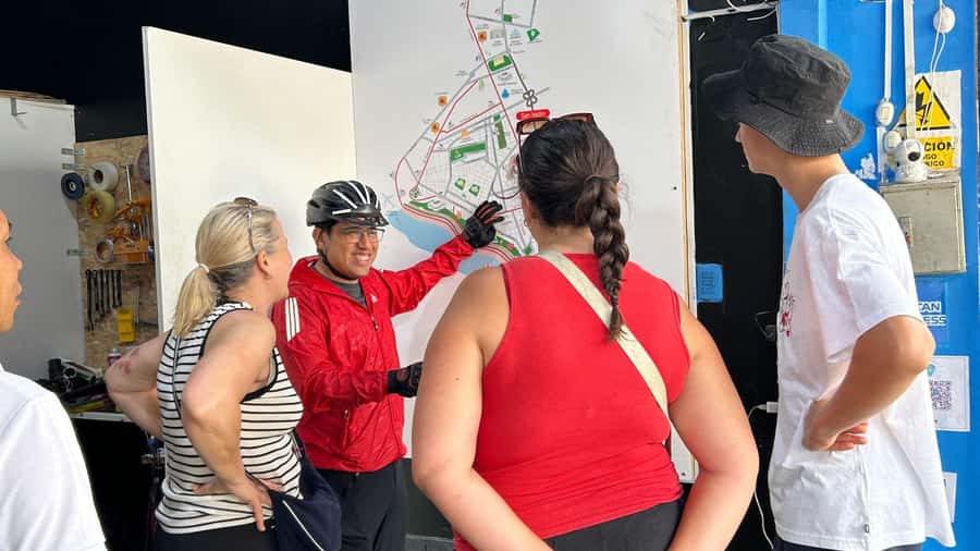 Lima: Sightseeing Bike Tour with Food and Drink Tastings - Key Reasons to Consider This Ride