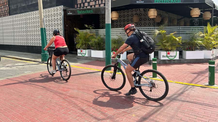 Lima: Sightseeing Bike Tour with Food and Drink Tastings - Maraparte and the Ceviche Finish