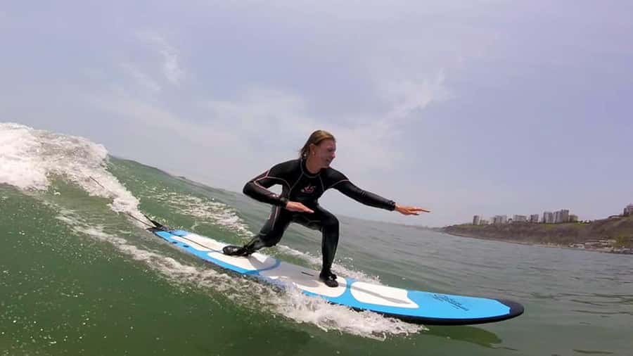 Lima: Surf Like a Pro at Makaha Beach in Miraflores! - Who will enjoy this Lima surf lesson