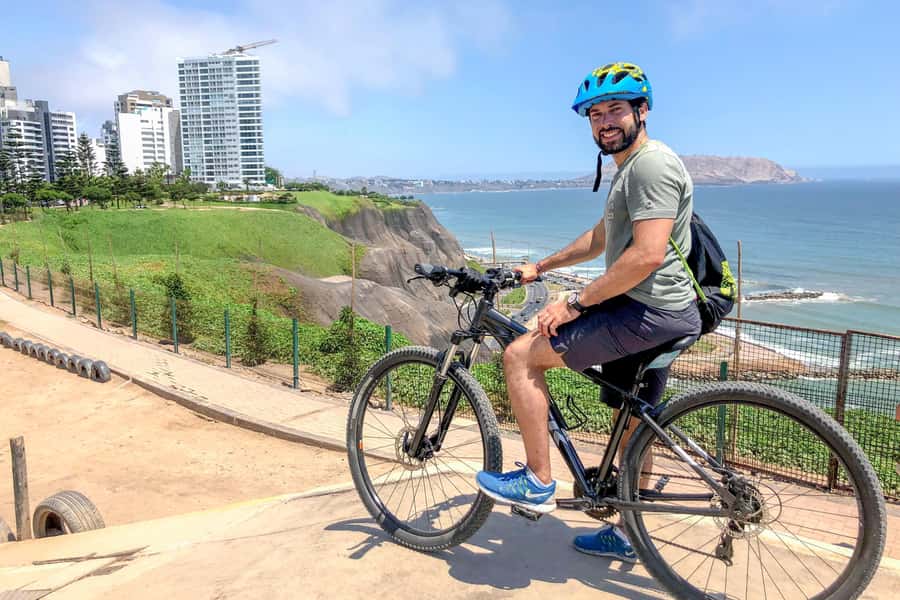 Lima: The Charm of Barranco & Pre Inca Pyramid in Miraflores - Why a bicycle is a smart way to meet Lima