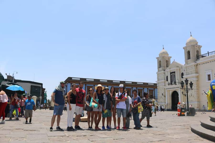 Lima: Tour a pie con Guía Local por el Centro Histórico - The House of Peruvian Literature and the final walk