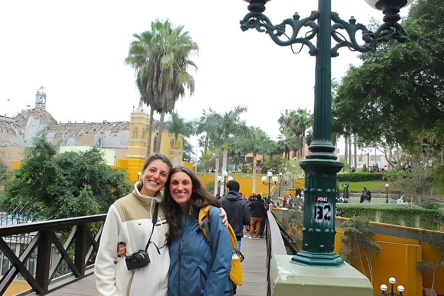 Lima: Tour in Miraflores, San Isidro, Barranco & Chorrillos - Starting among the olive trees at El Olivar