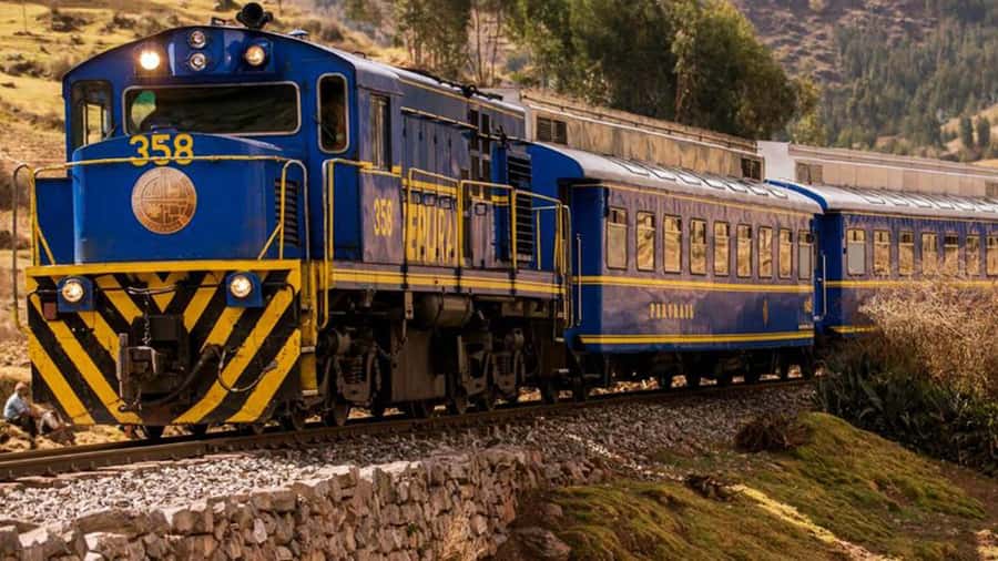 Machu Picchu: 1-day tour by Vistadome Panoramic train - A 4:00 a.m. start from Cusco