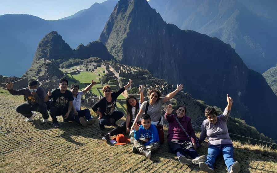 Machu Picchu: 1-day tour by Vistadome Panoramic train - Ollantaytambo station and the journey to Aguas Calientes