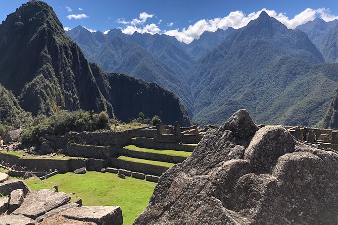 Machu Picchu and the Sacred Valley Express Adventure in 2 Days - The train to Aguas Calientes changes the rhythm