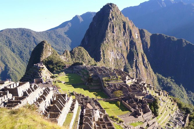 Machu Picchu By Car (2 Days) - Walking from Hidroelectrica to Aguas Calientes
