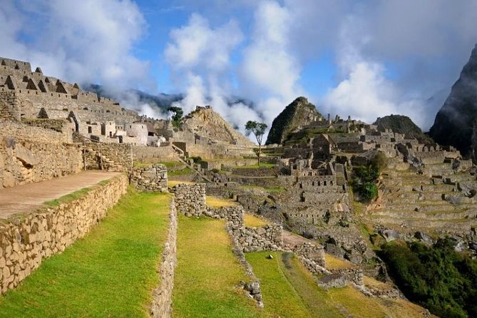 Machu Picchu by Train: A Seamless Full-Day Adventure - Aguas Calientes: the transfer point at 8:00 am